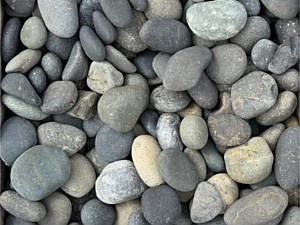 1/2"-1" Black Beach Pebbles